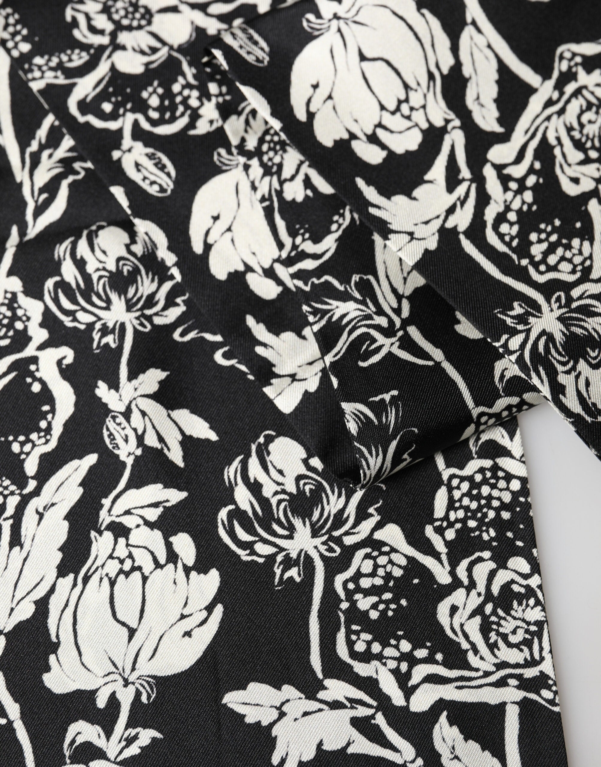 Black White Silk Floral Print Fringe 136cm X 15.5cm Scarf