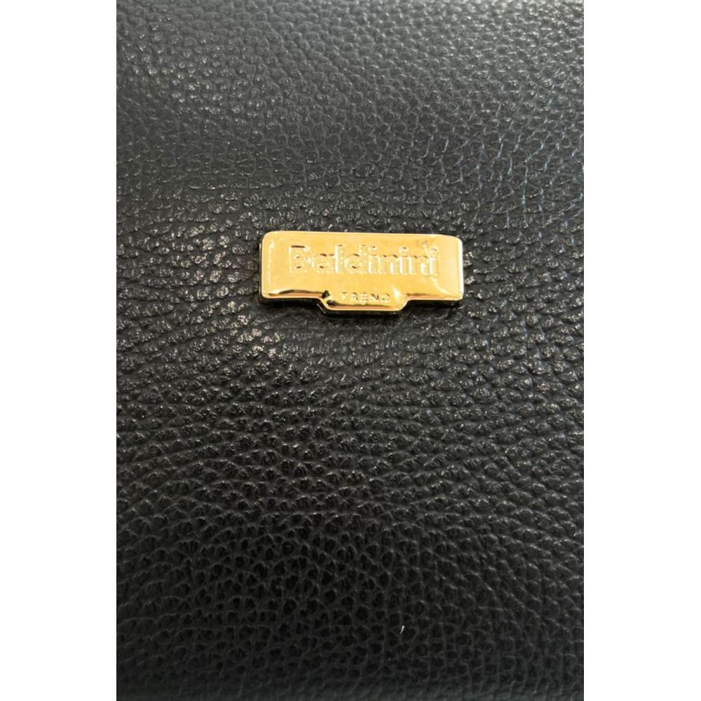 Černá crossbody kabelka z hovězí kůže