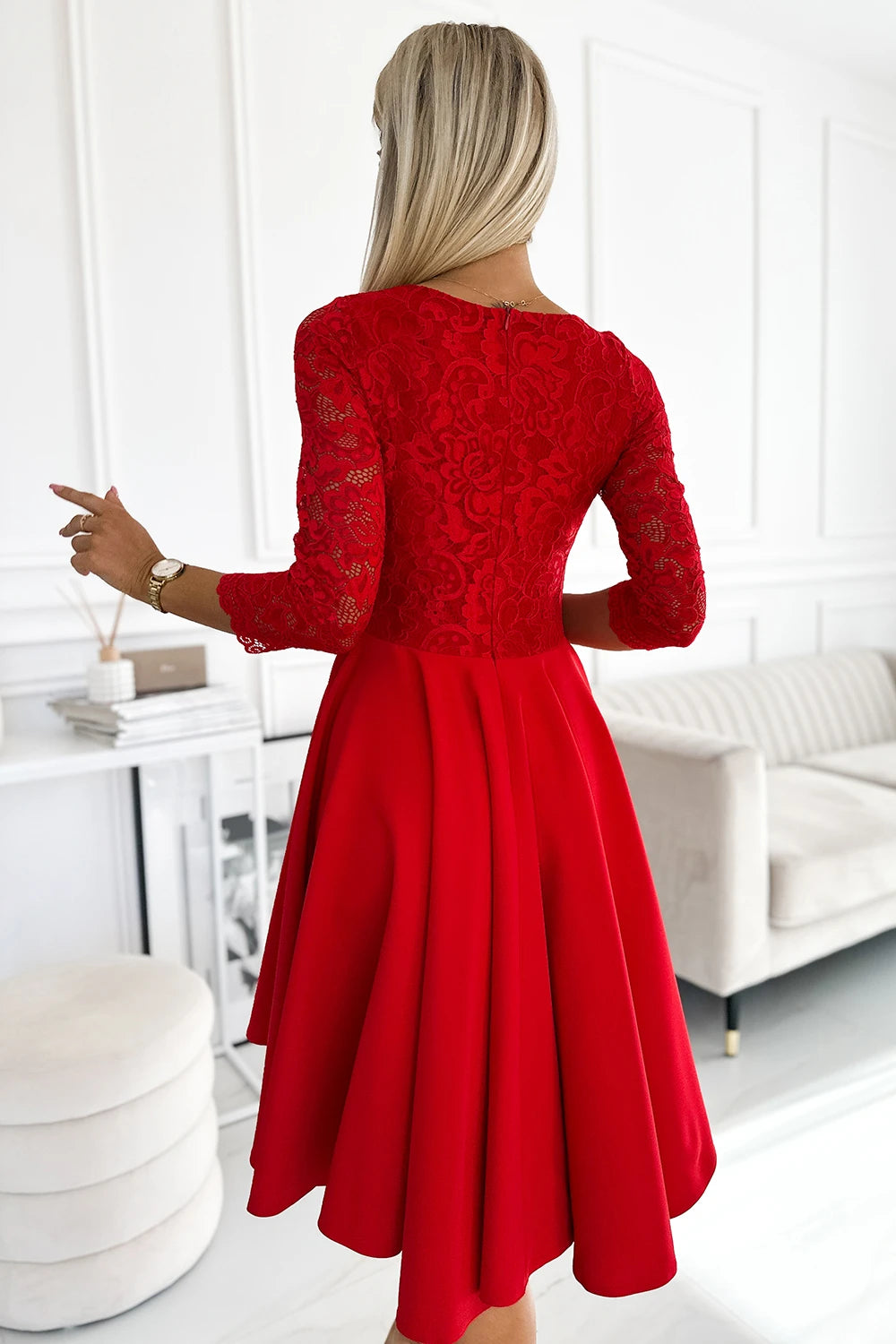 NICOLLE – dress with lace neckline and longer back – Red