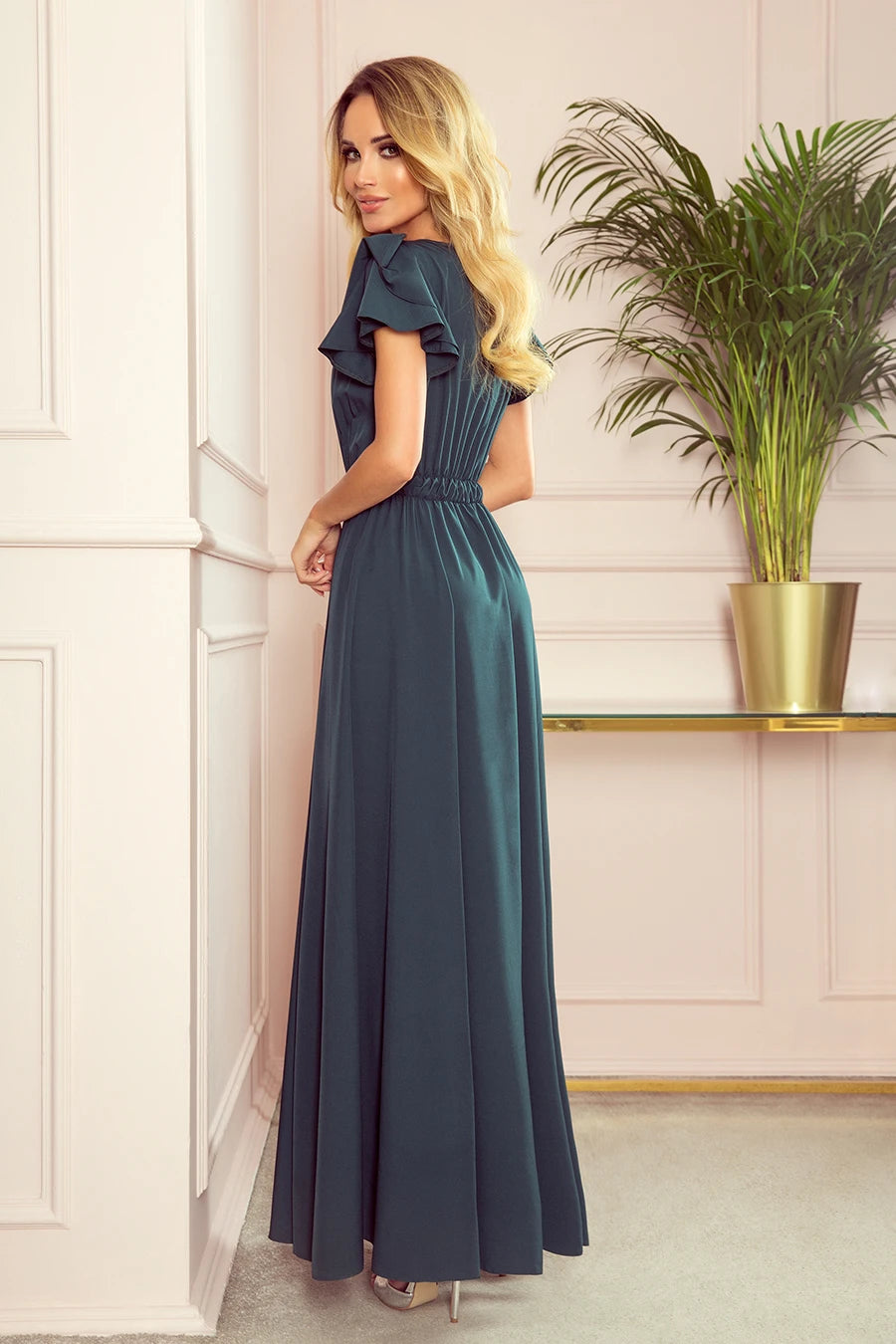 LIDIA long dress with neckline and frills – Green