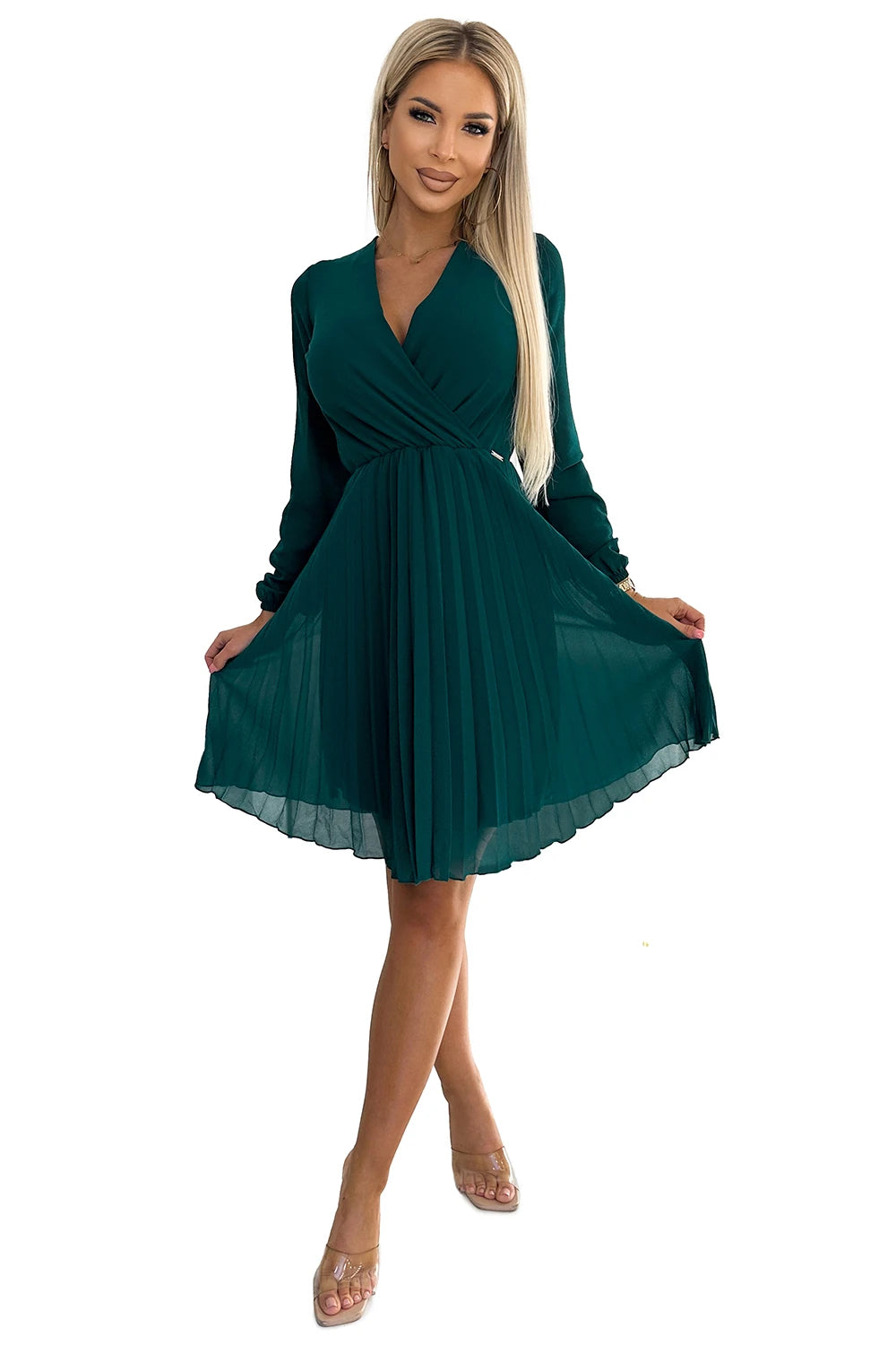 ISABELLE Pleated chiffon dress with a neckline – Green