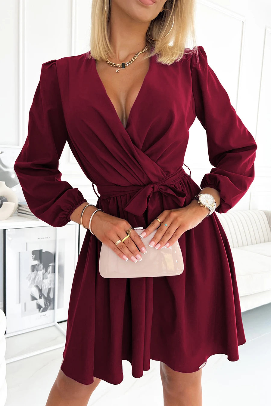 BINDY Feminine dress with a neckline – Burgundy