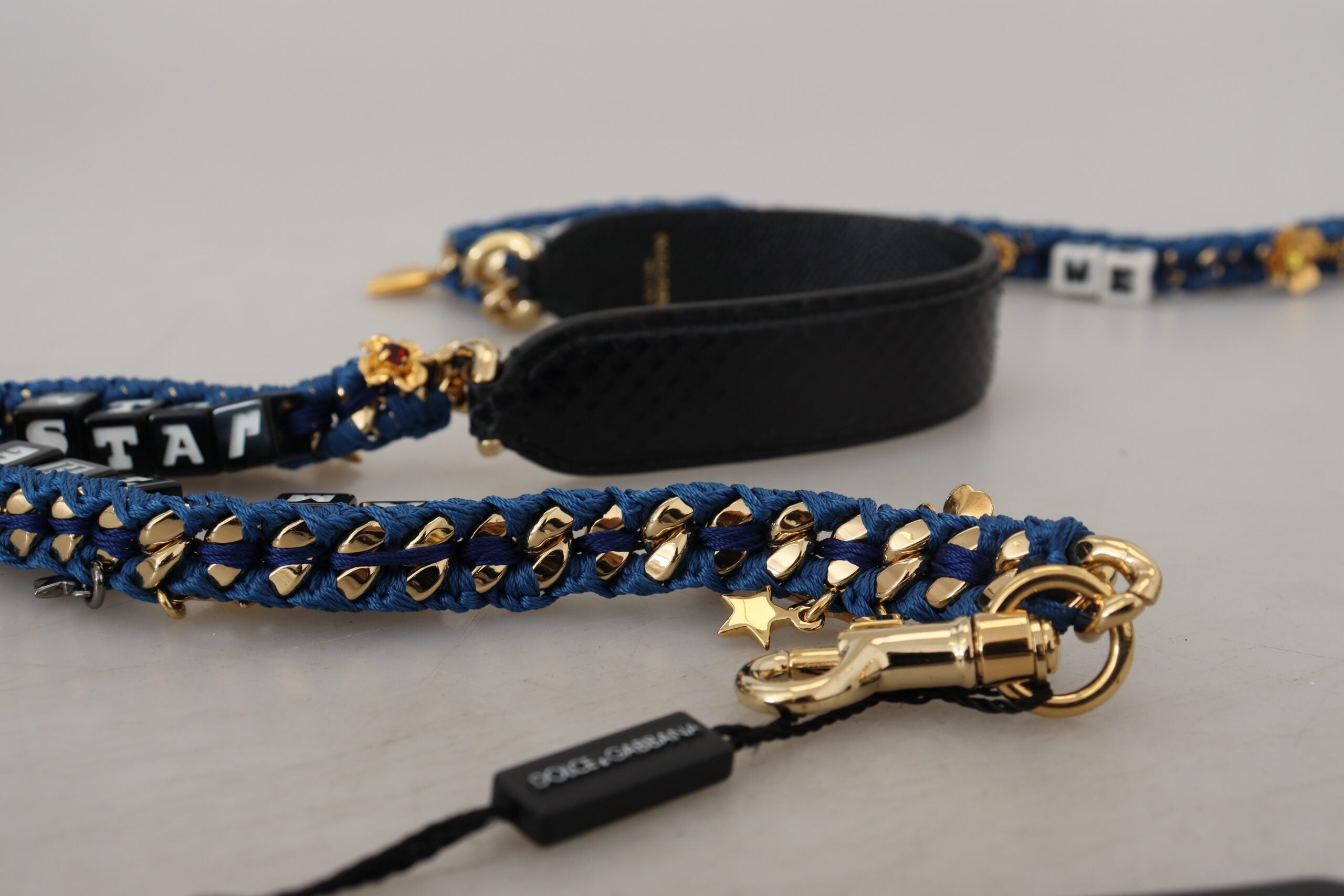 Vícebarevná zdobená taška s ramenním popruhem