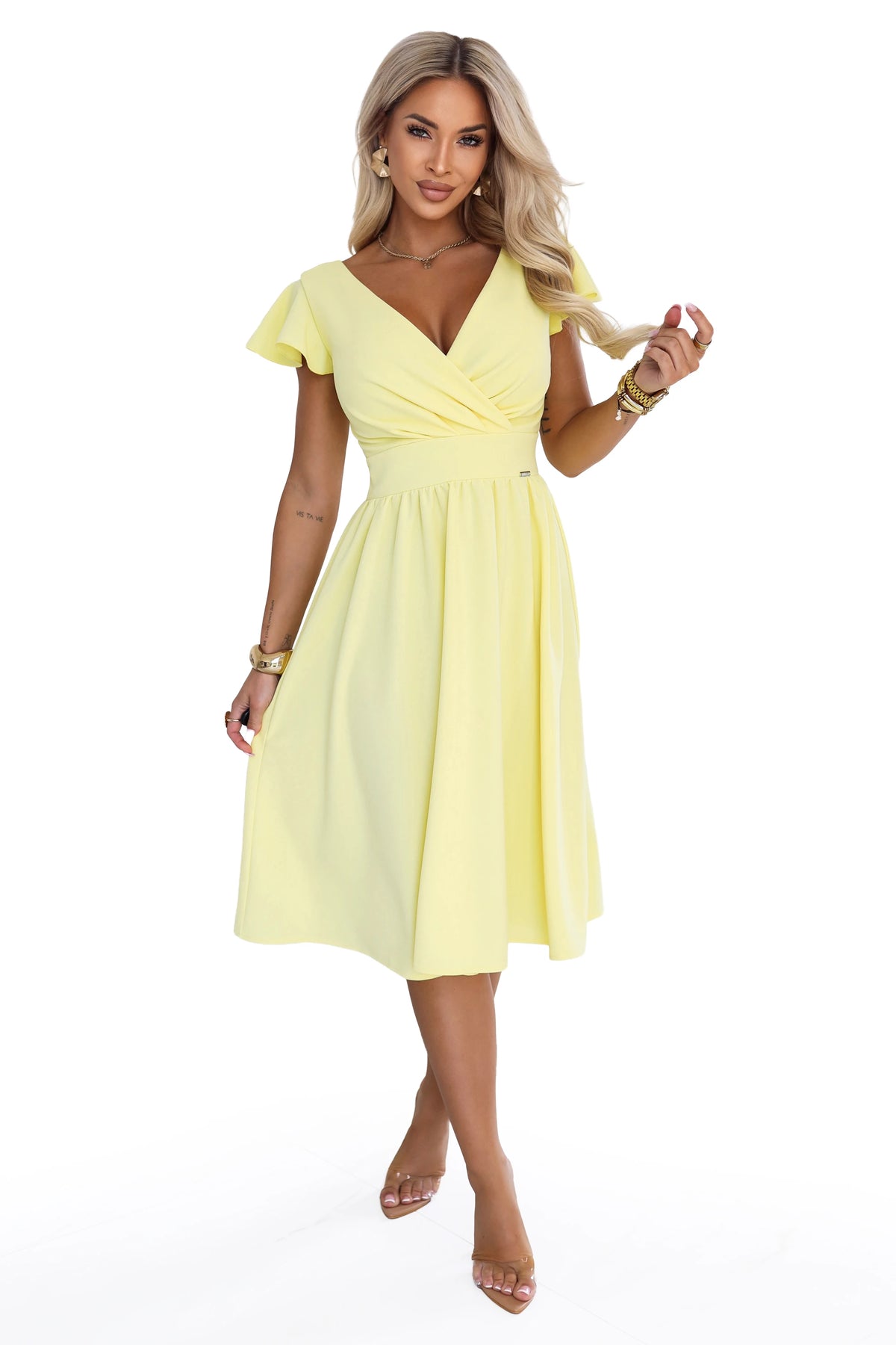 MATILDE Dress with a neckline and short sleeve – Butter Yellow