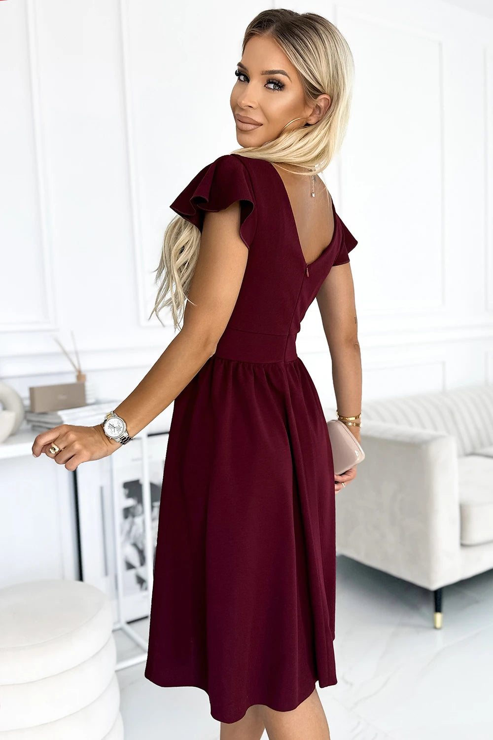 MATILDE Dress with a neckline and short sleeves – Burgundy Color