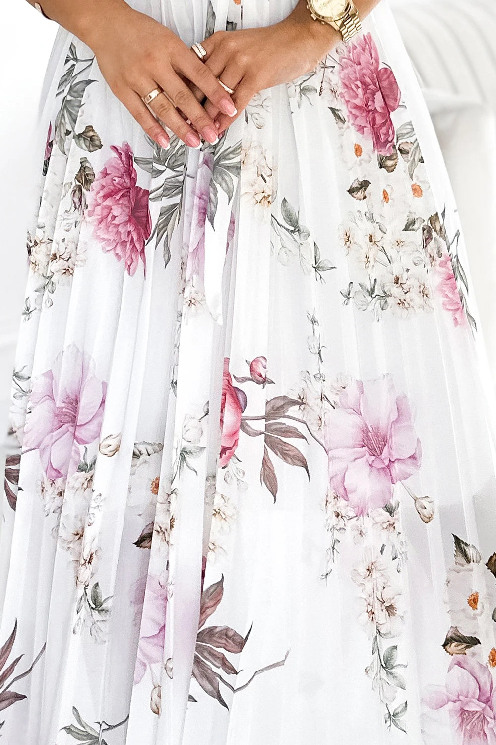 LISA Pleated midi dress with a neckline and frills – Spring Flowers On A White Background