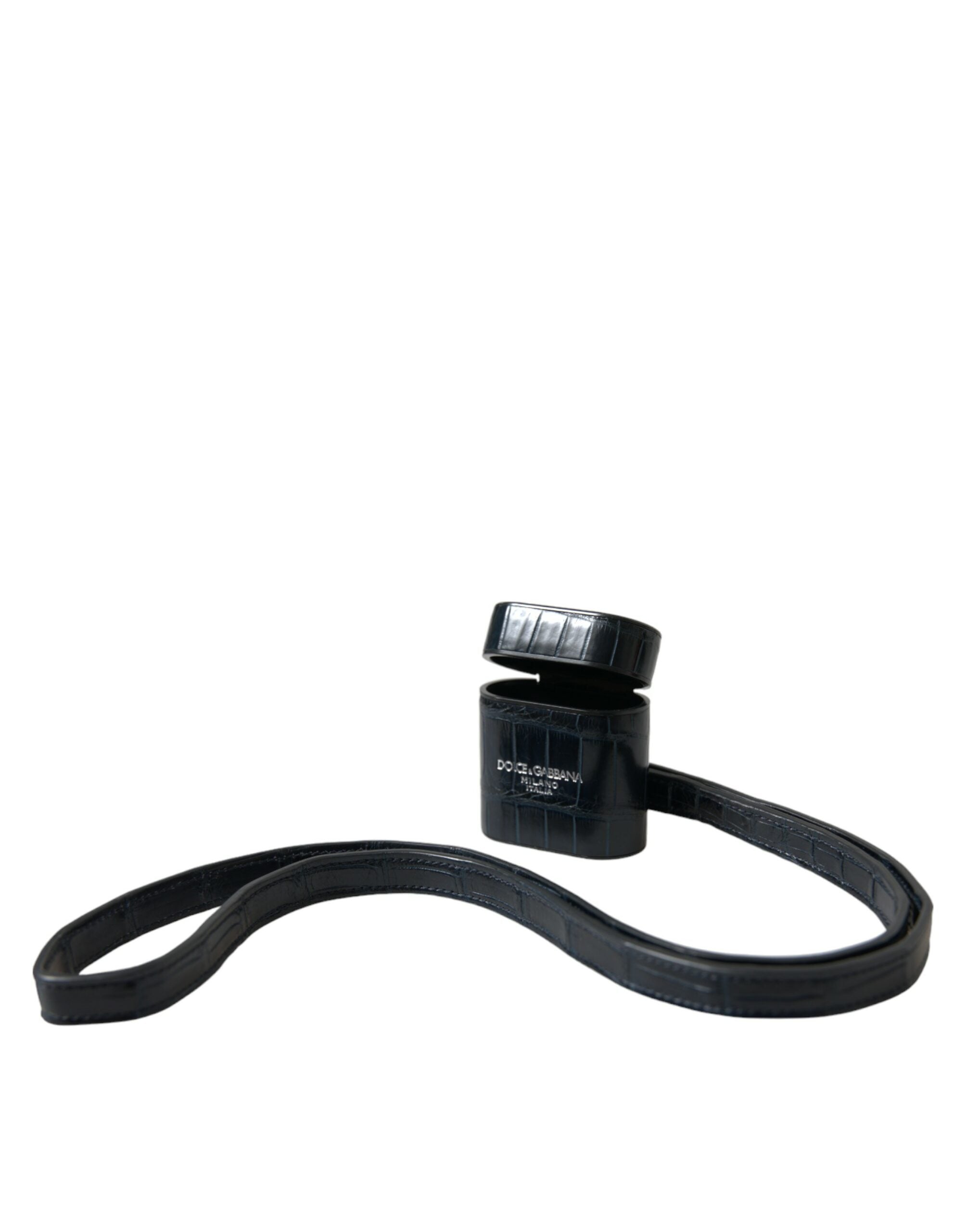 Černé kovové pouzdro na Airpods s logem z krokodýlí kůže a stříbrným logem