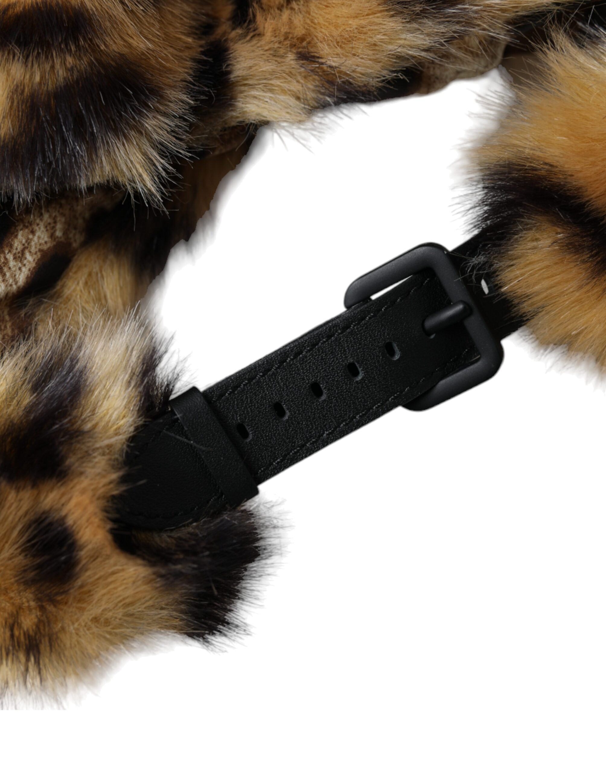 Dámský klobouk z hnědé leopardí kožešiny