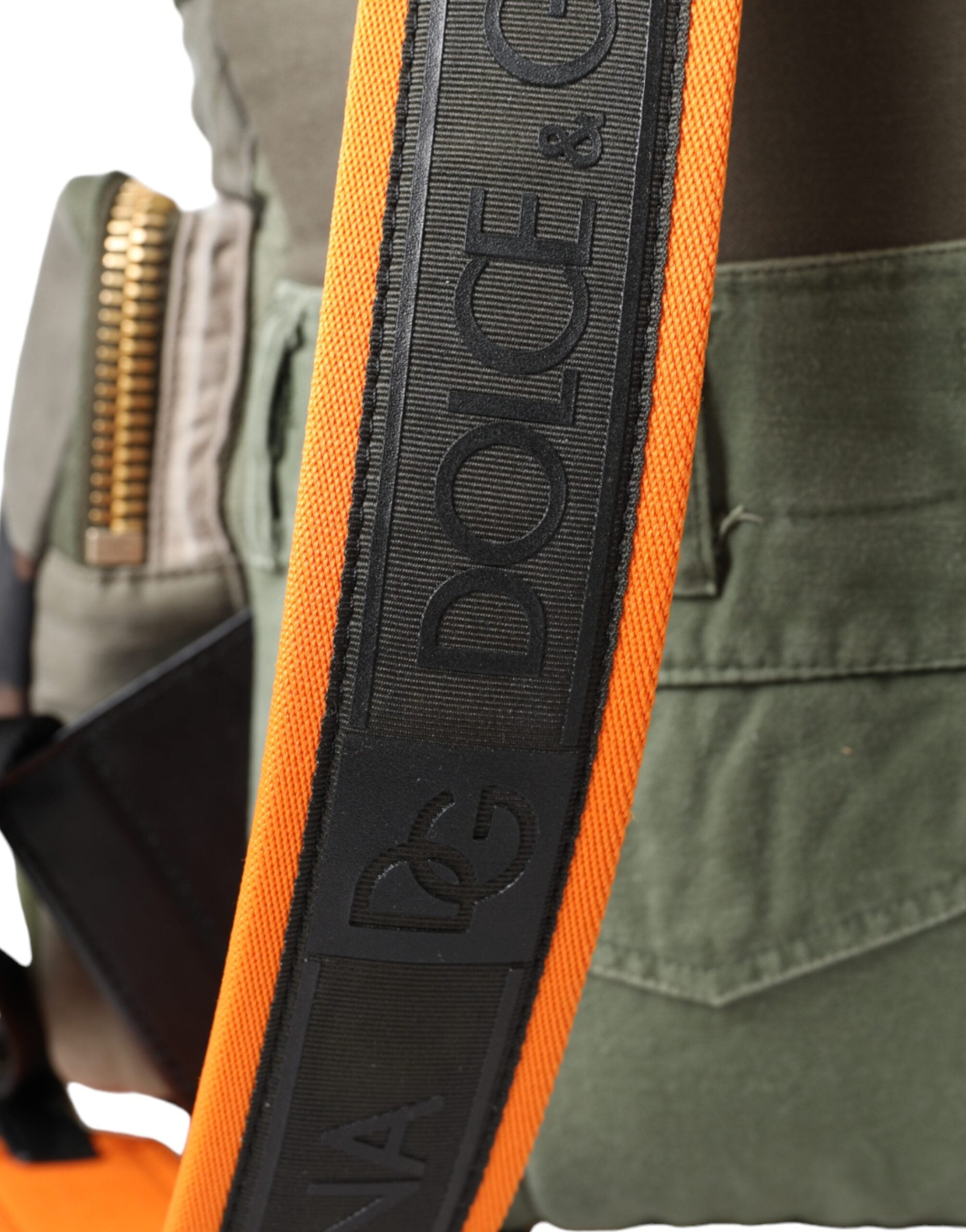 Vojenský zelený patchworkový batoh