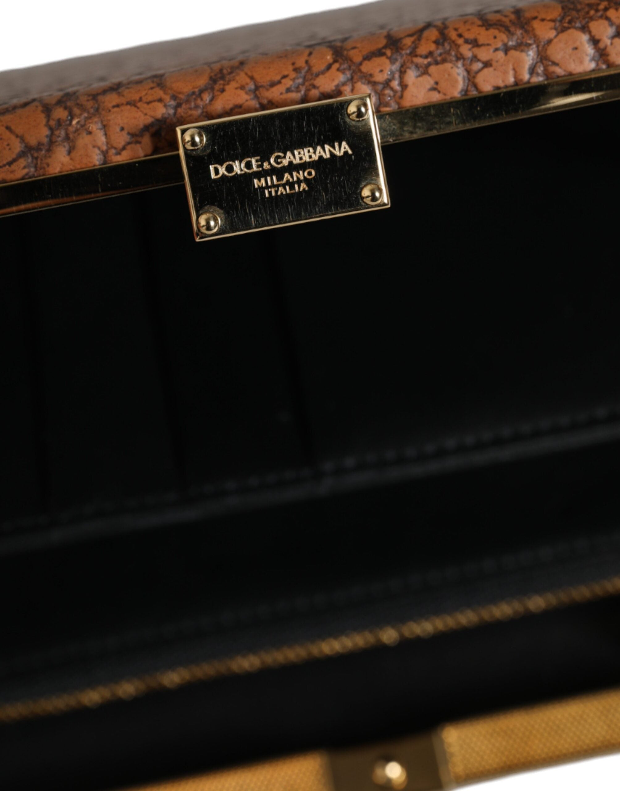 Hnědá kožená mini crossbody kabelka se zlatým rámem