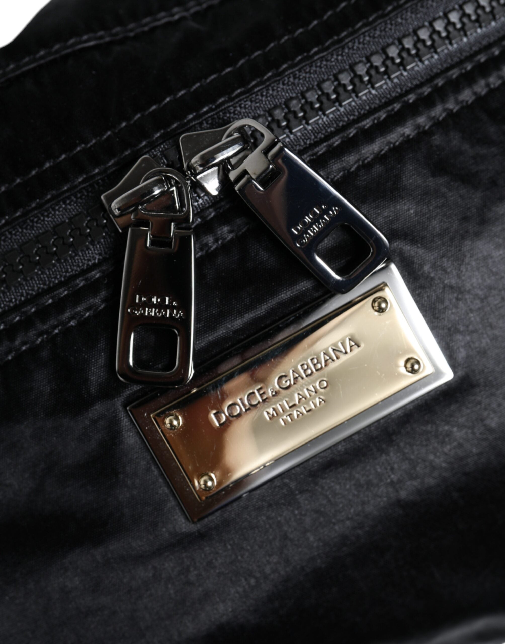 Černá nylonová ledvinka s opaskem