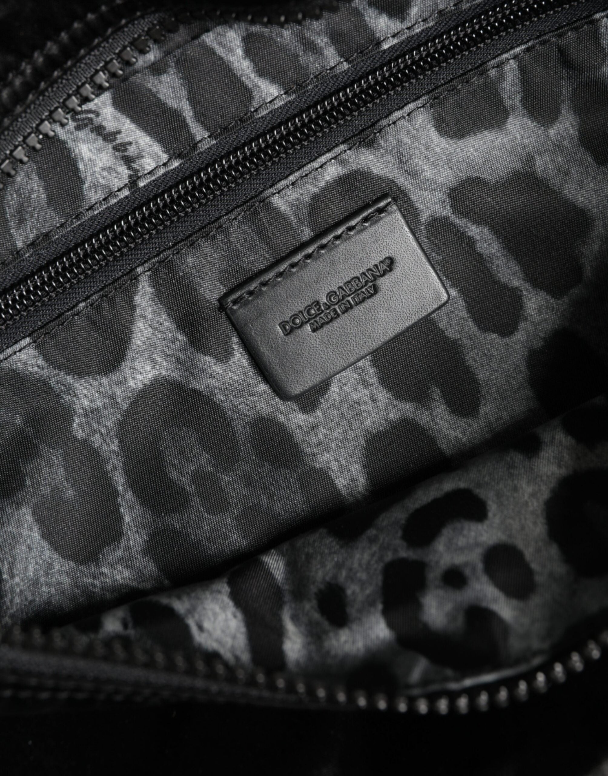 Černá nylonová ledvinka s opaskem