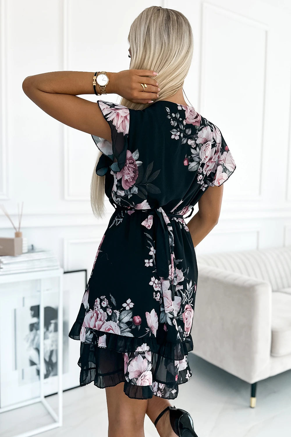 PATRIZIA dress with an envelope neckline, belt and short sleeves – Black With Roses