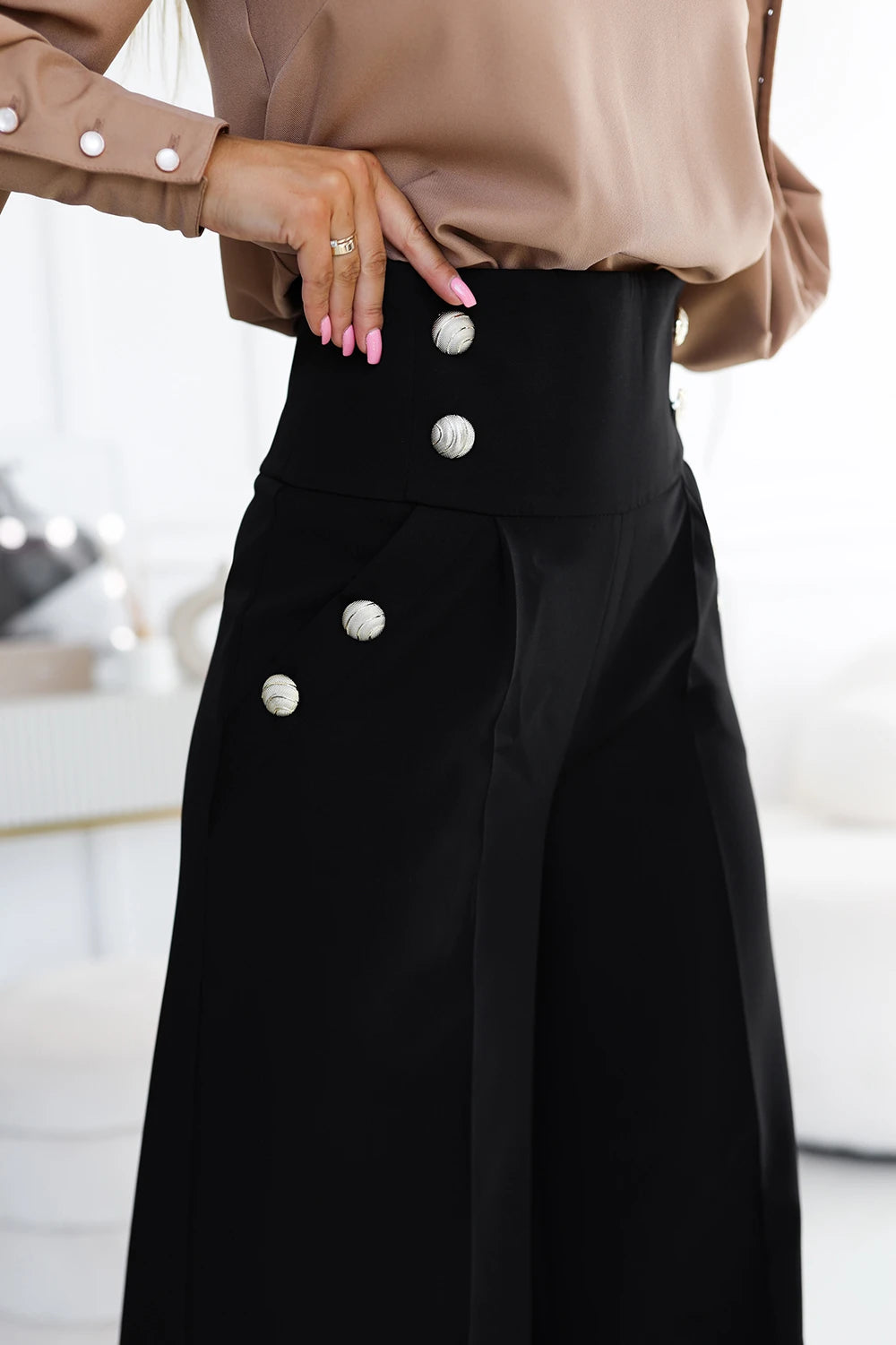Elegant wide pants with high waist and golden buttons – Black