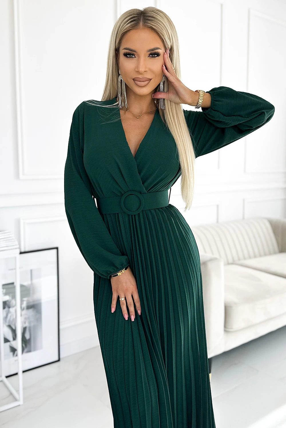 VIVIANA Pleated midi dress with a neckline, long sleeves and a wide belt – Green