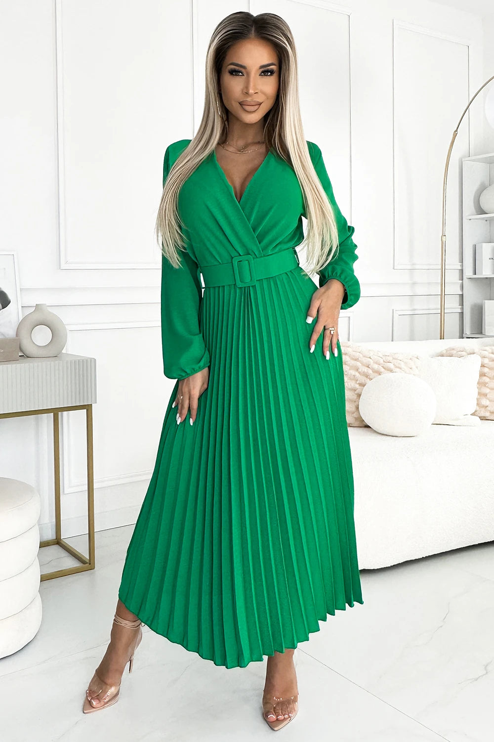 VIVIANA Pleated midi dress with a neckline, long sleeves and a wide belt – Light Green
