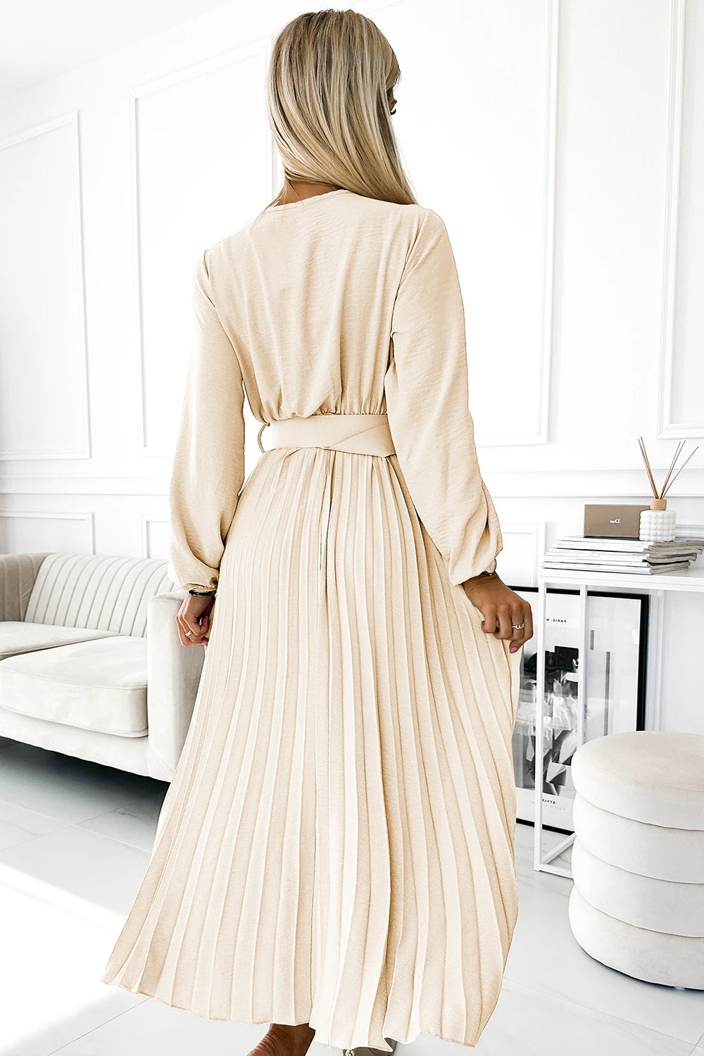 VIVIANA Pleated midi dress with scoop neckline, long sleeves and wide belt – Light Beige