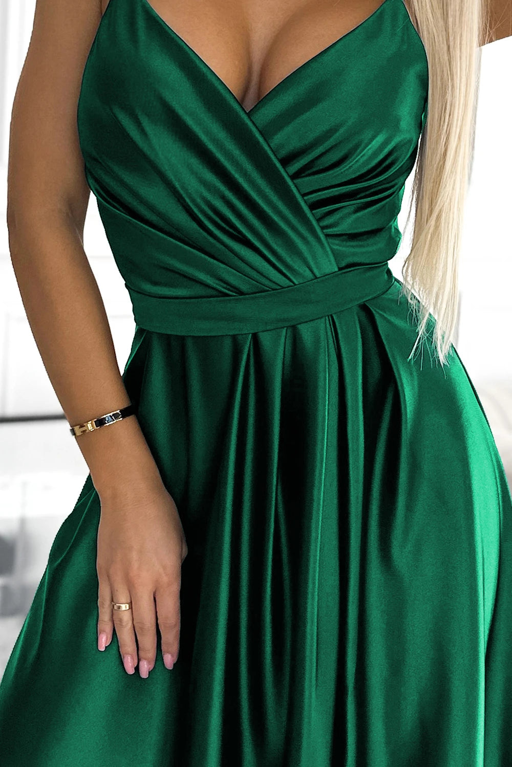 JULIET elegant long satin dress with a neckline – Green