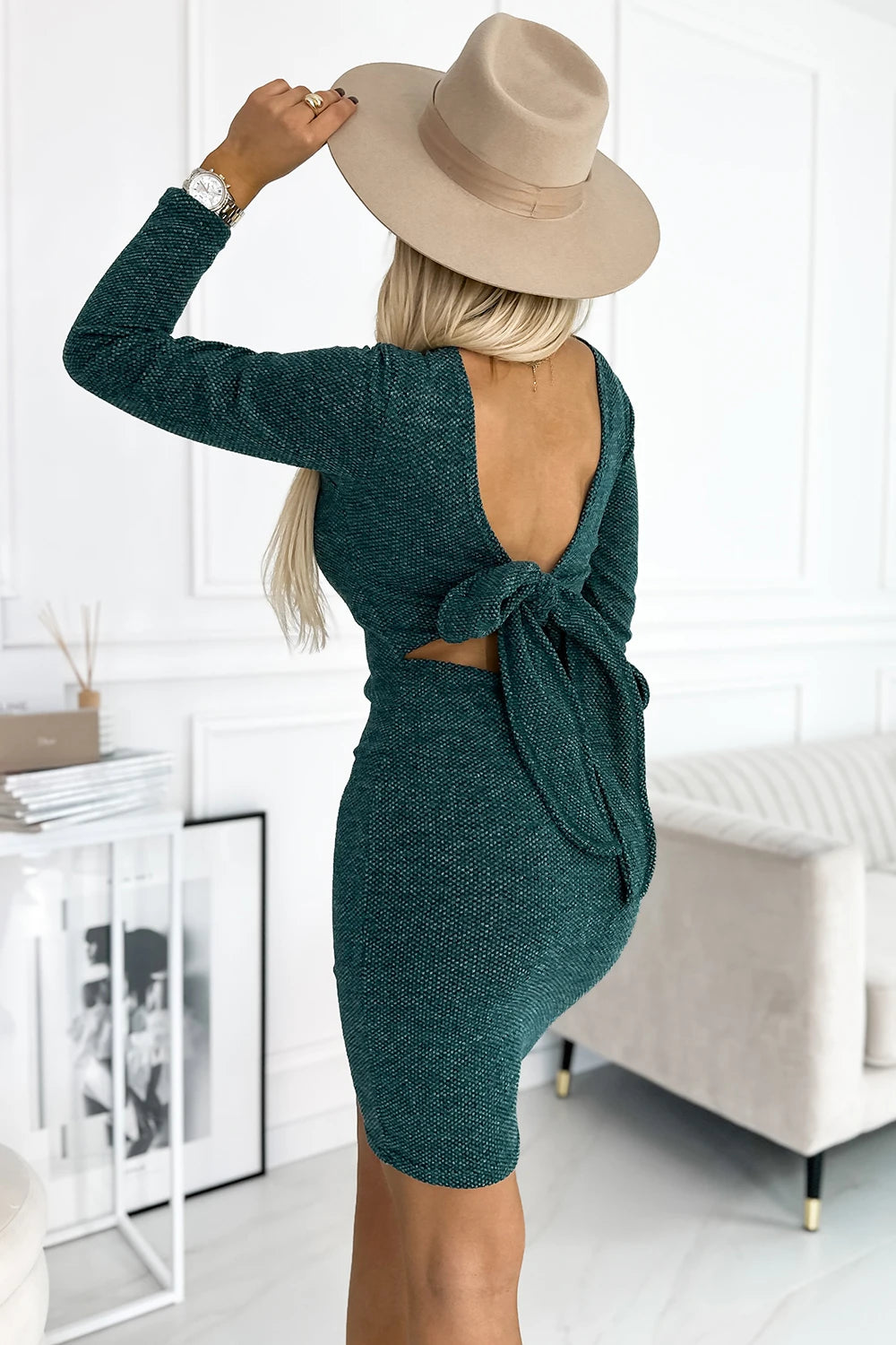 Comfortable sweater dress with a bow on the back – Green
