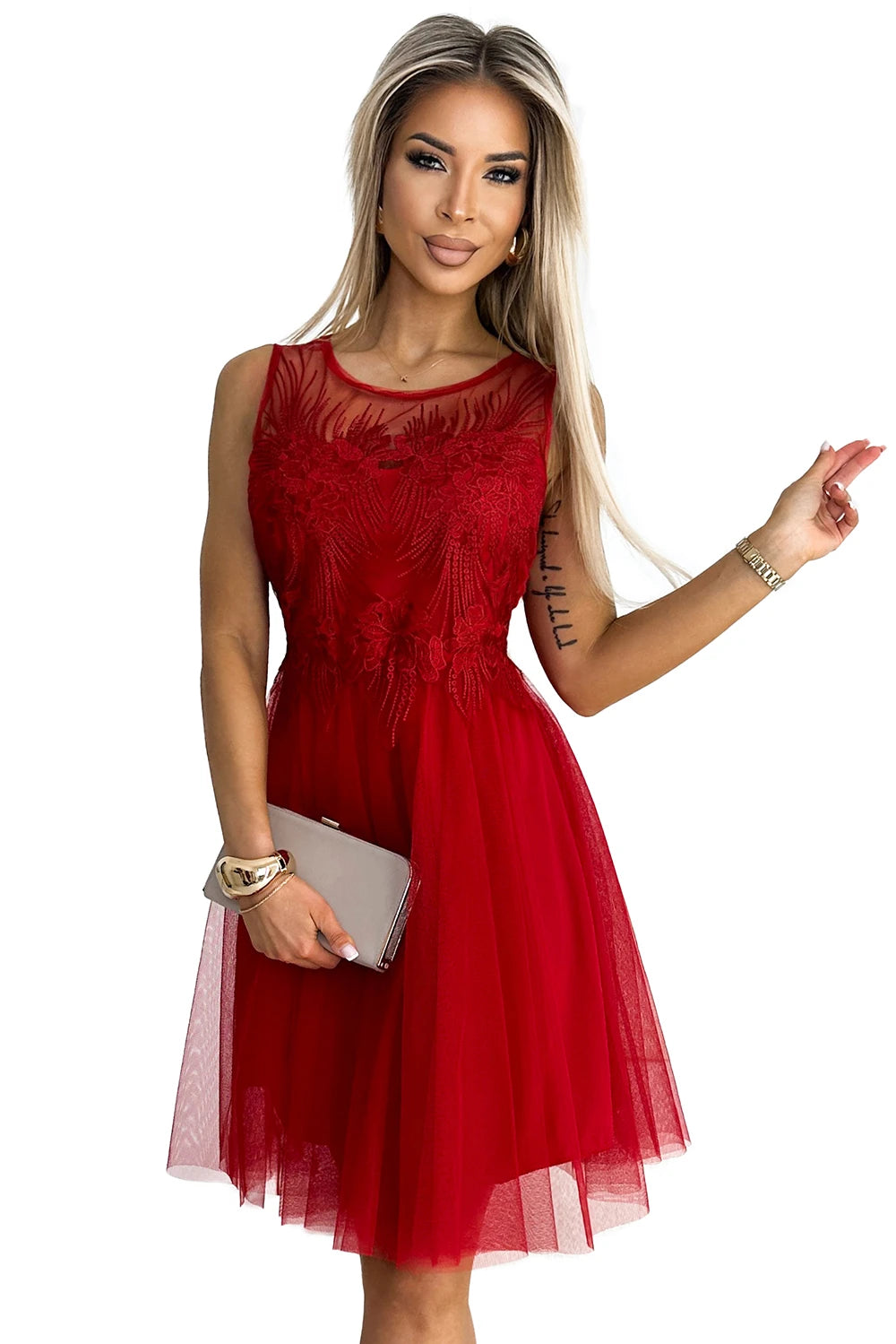CATERINA Feminine dress with guipure and delicate tulle – Red