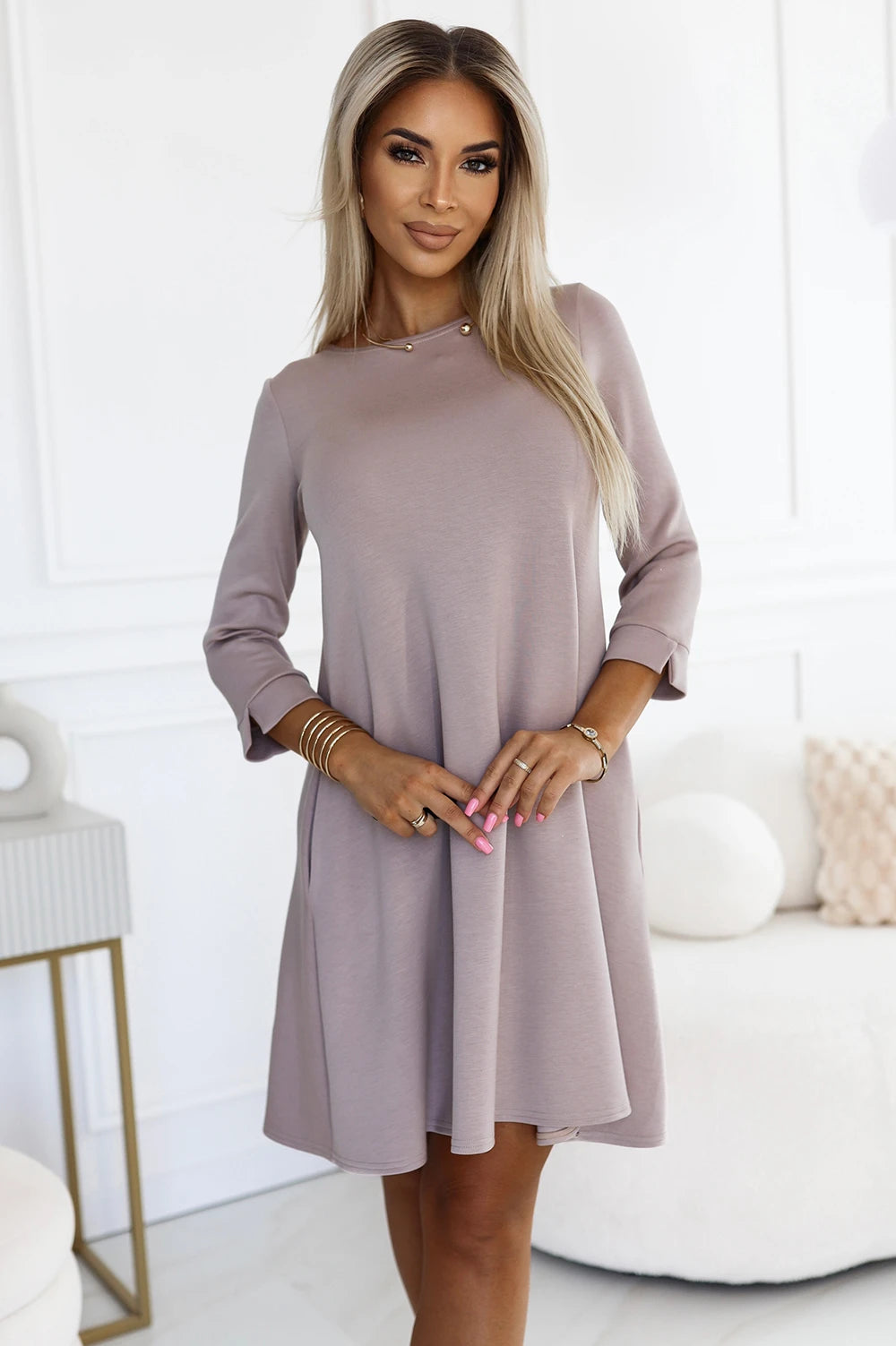Classic trapeze dress with black belt – Beige
