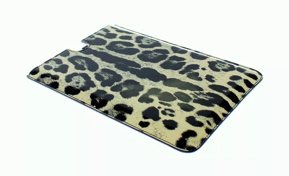 Kožený kryt na e-knihu s bílým leopardím vzorem a pouzdro na tablet