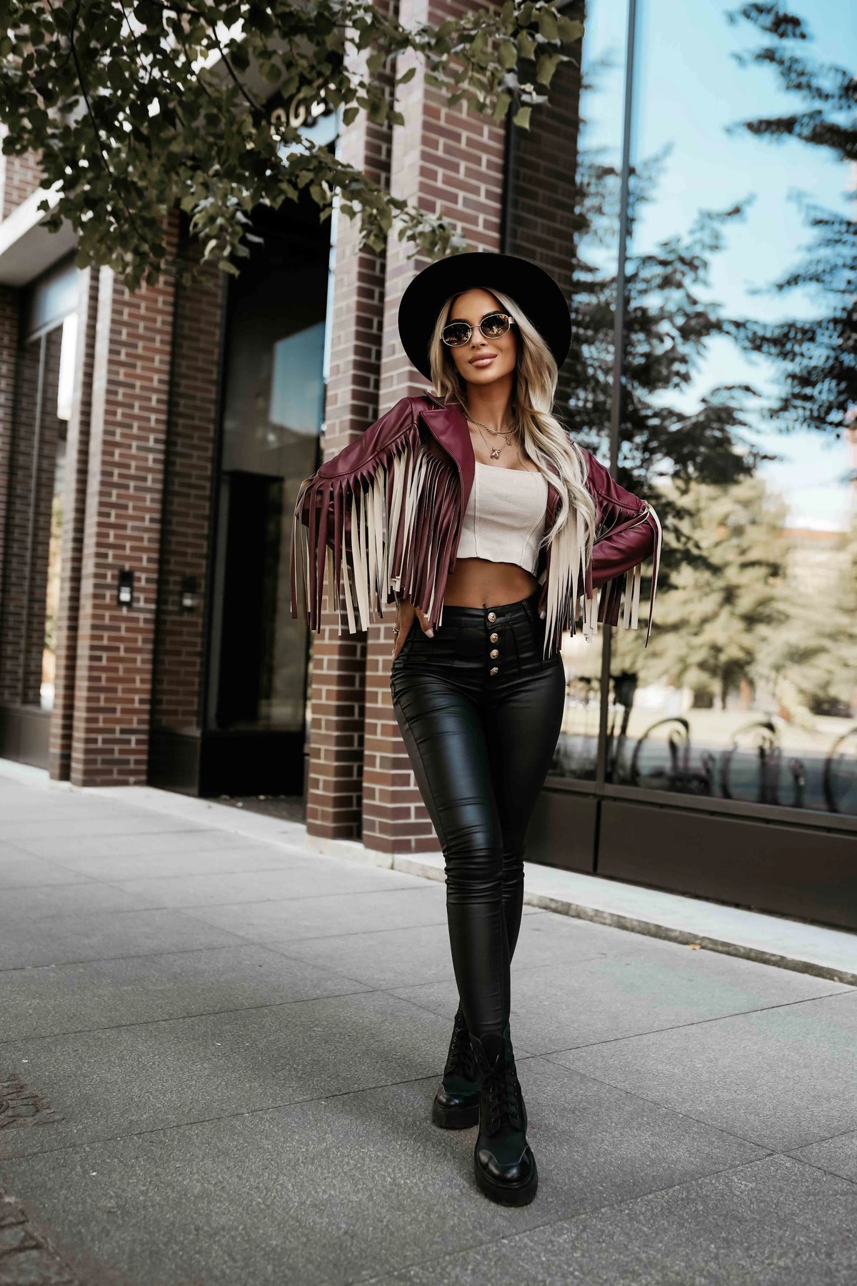 Short jacket with fringes made of soft eco-leather – Burgundy