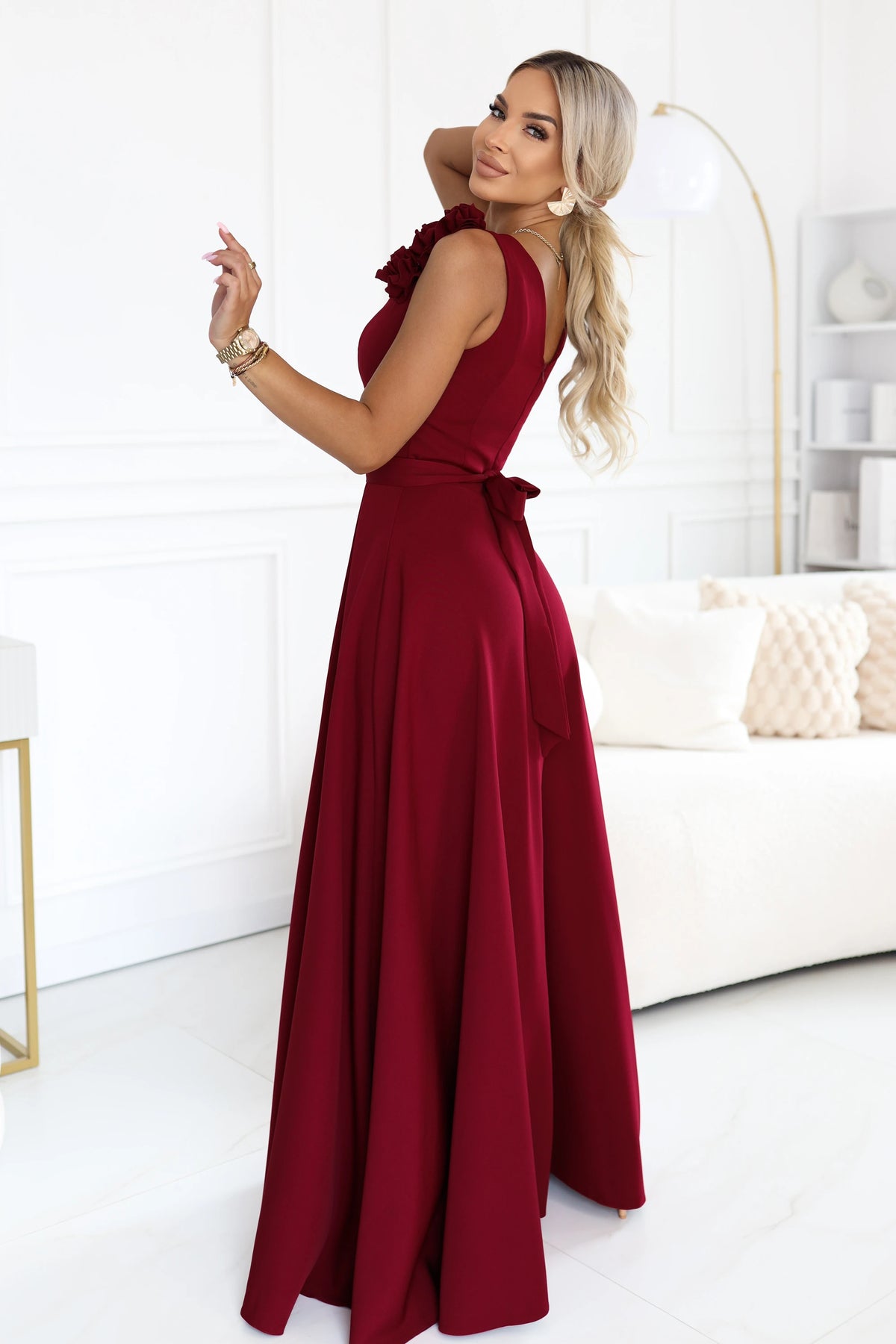 Elegant evening maxi dress with a slit and roses – Burgundy