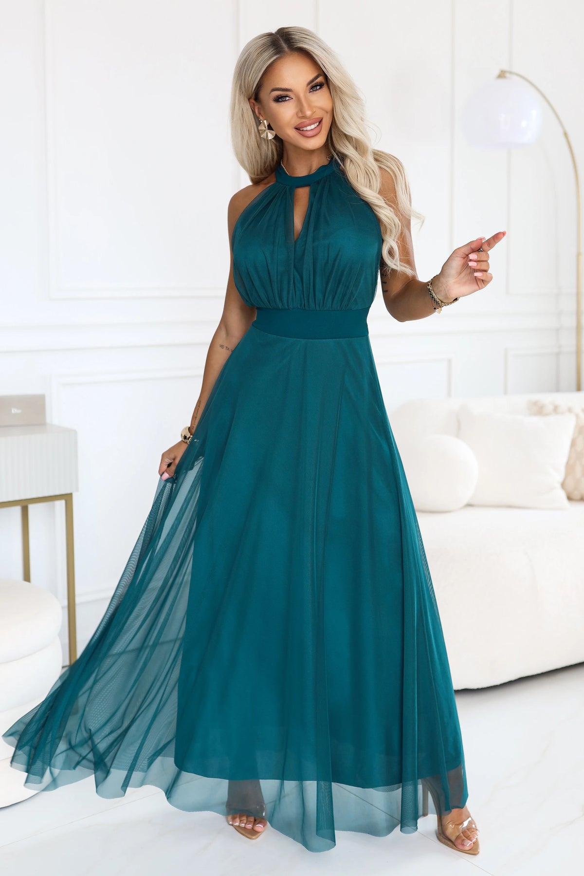 Elegant halter maxi evening dress with tulle and a waist tie – Green