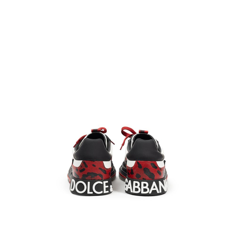 Černobílé kožené tenisky