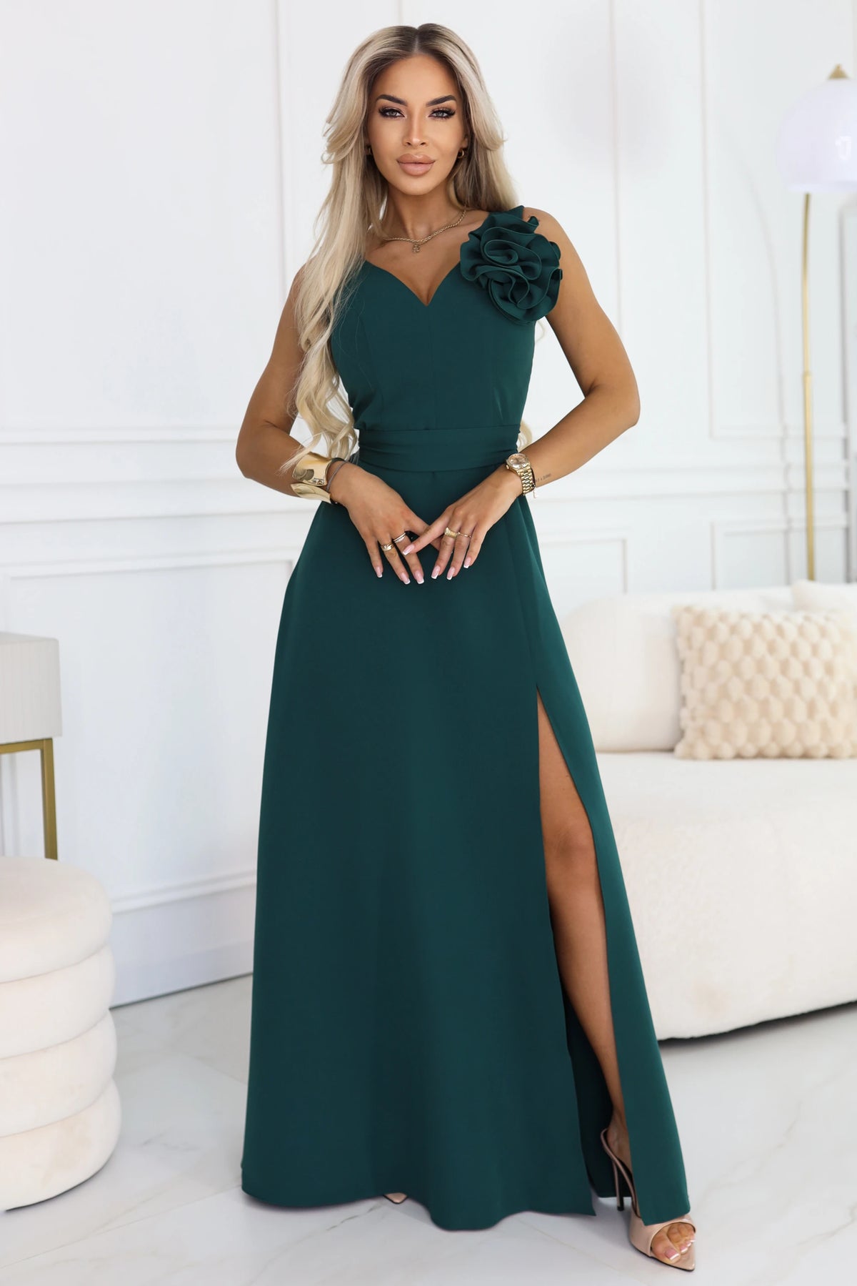 Romantic maxi dress with a flower on the shoulder and a slit – Bottle Green