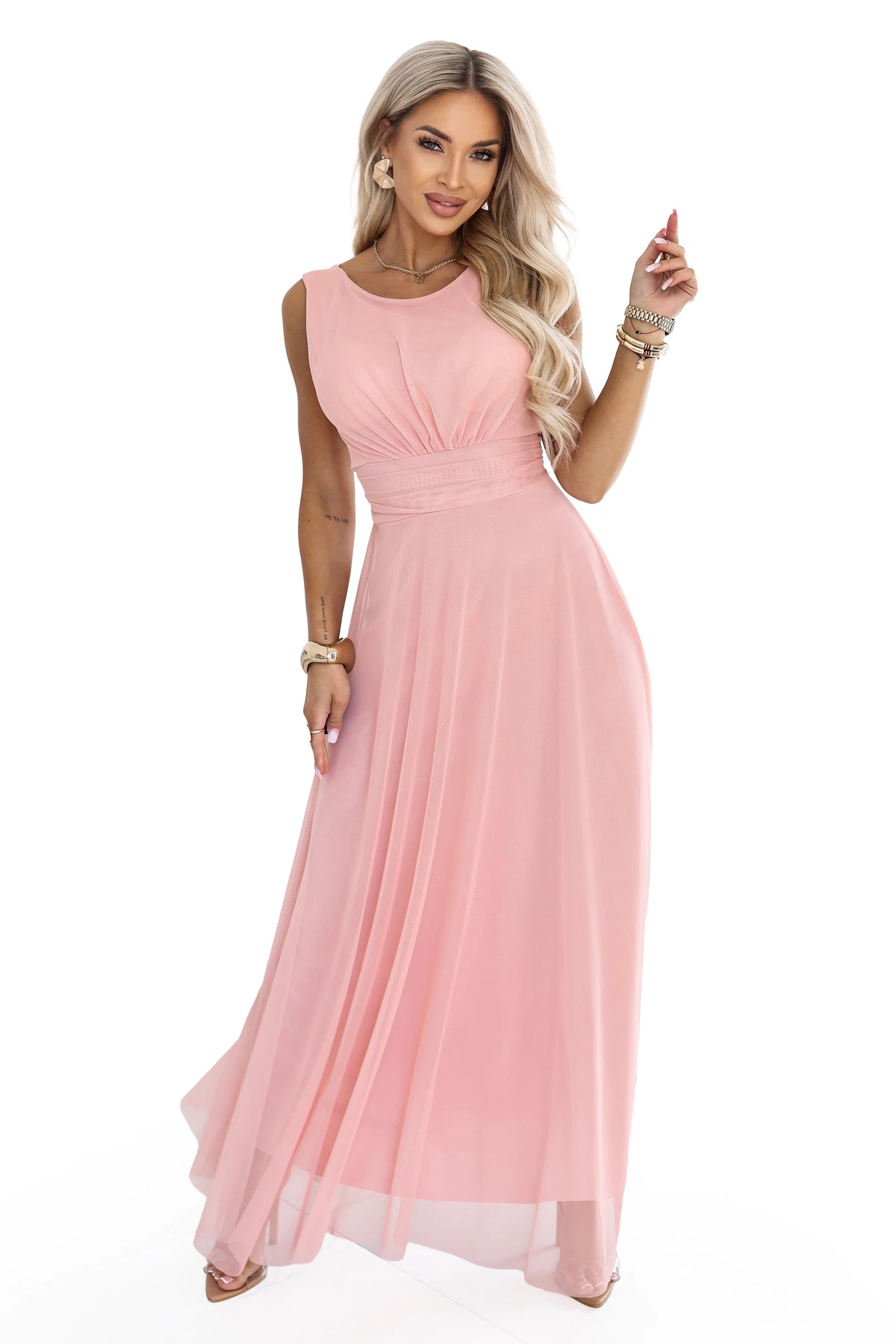 ELIRA Long tulle maxi dress with a round neckline – Powder Pink