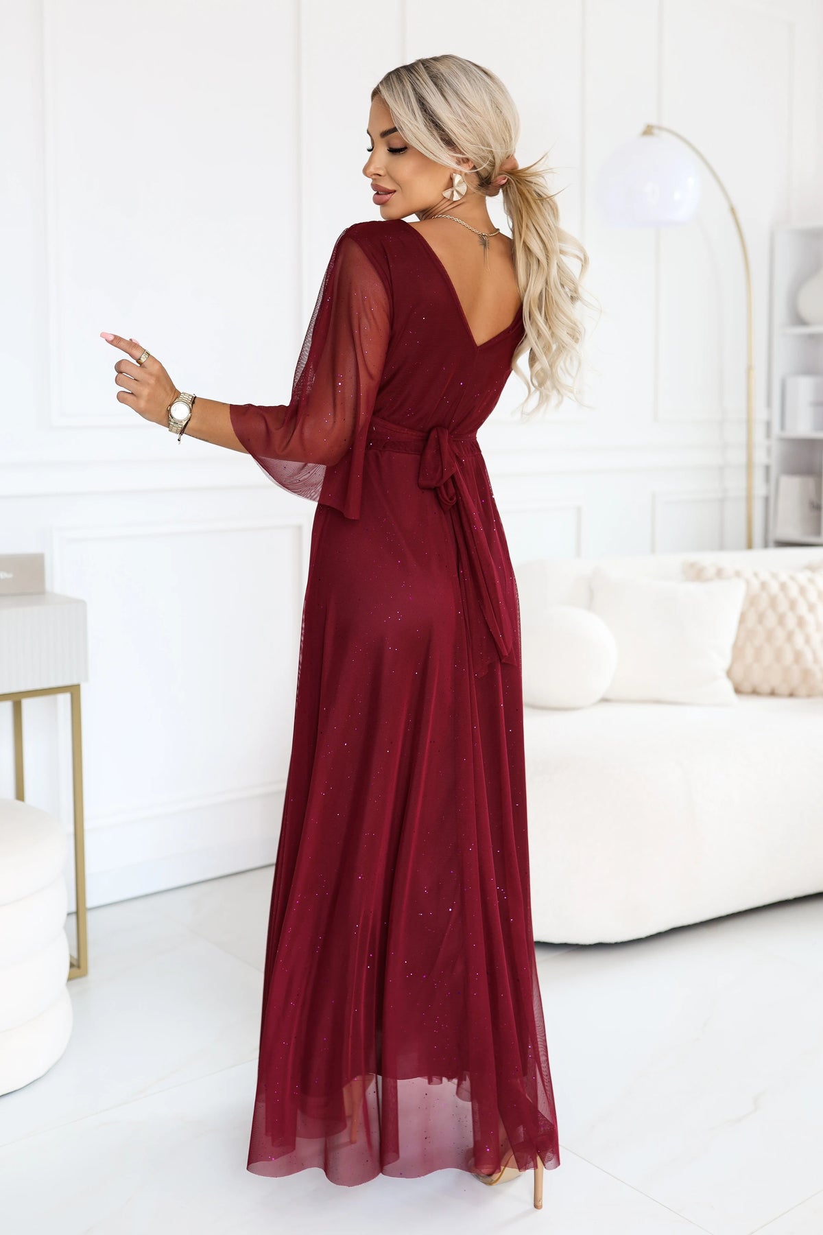 SOLENNE Long shimmering dress with neckline and sleeve – Dark Burgundy