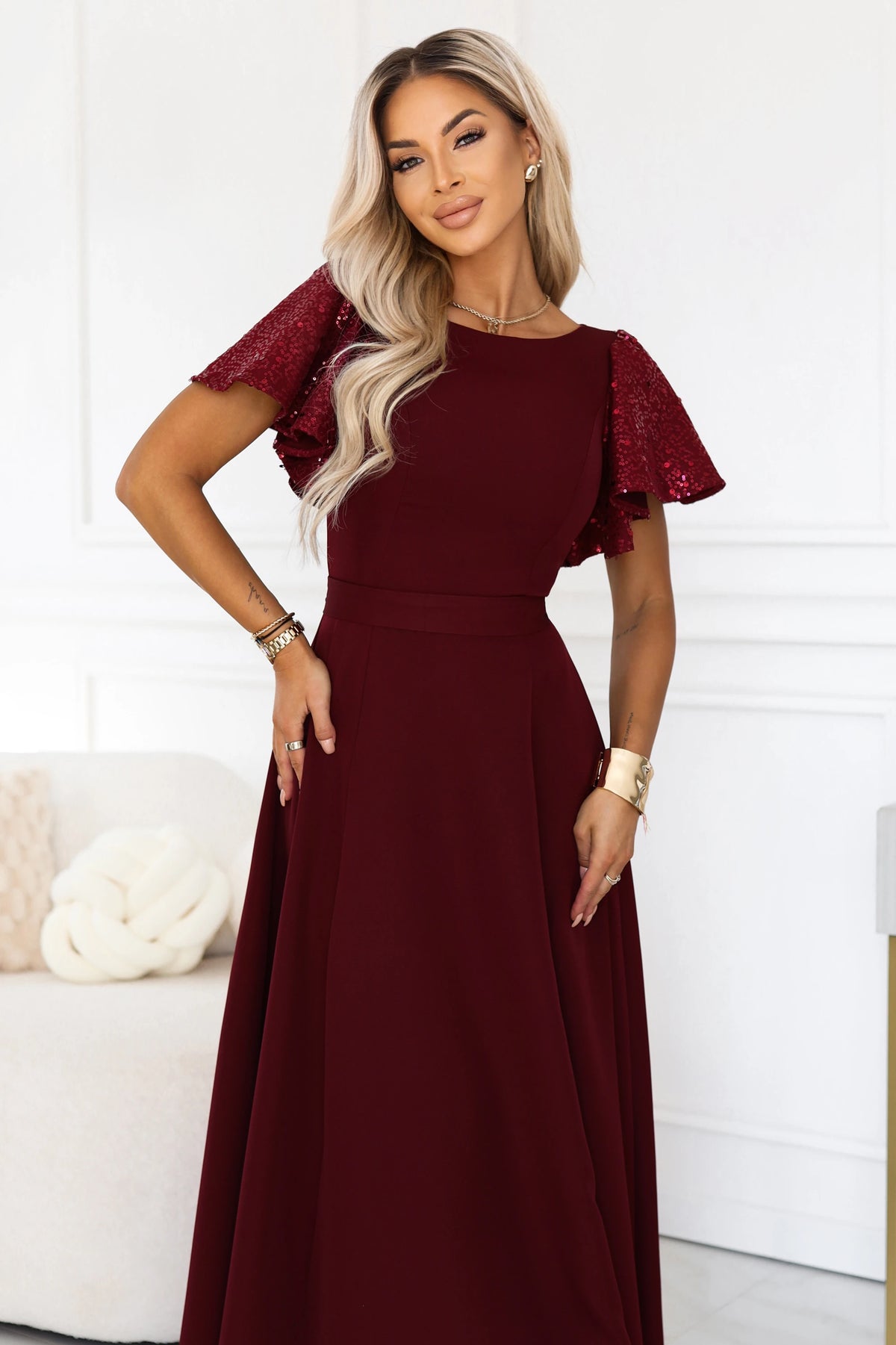 MIRELLA Elegant flared maxi dress with sequin sleeves – Burgundy