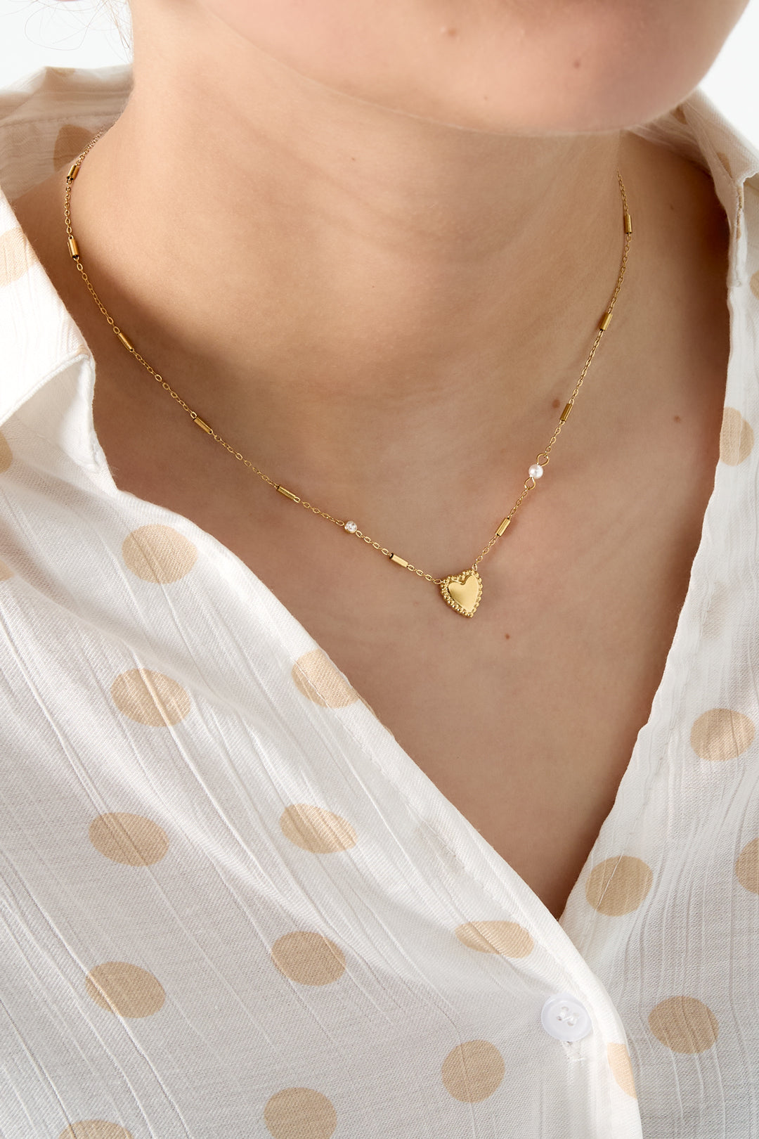 Necklace with pearl, stone and statement heart