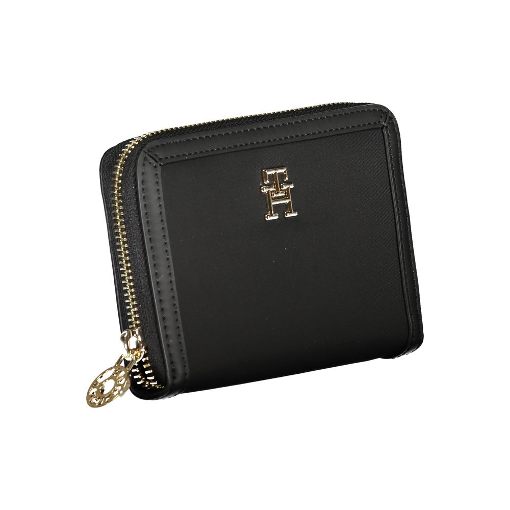 Elegantní peněženka na zip s dostatkem úložného prostoru
