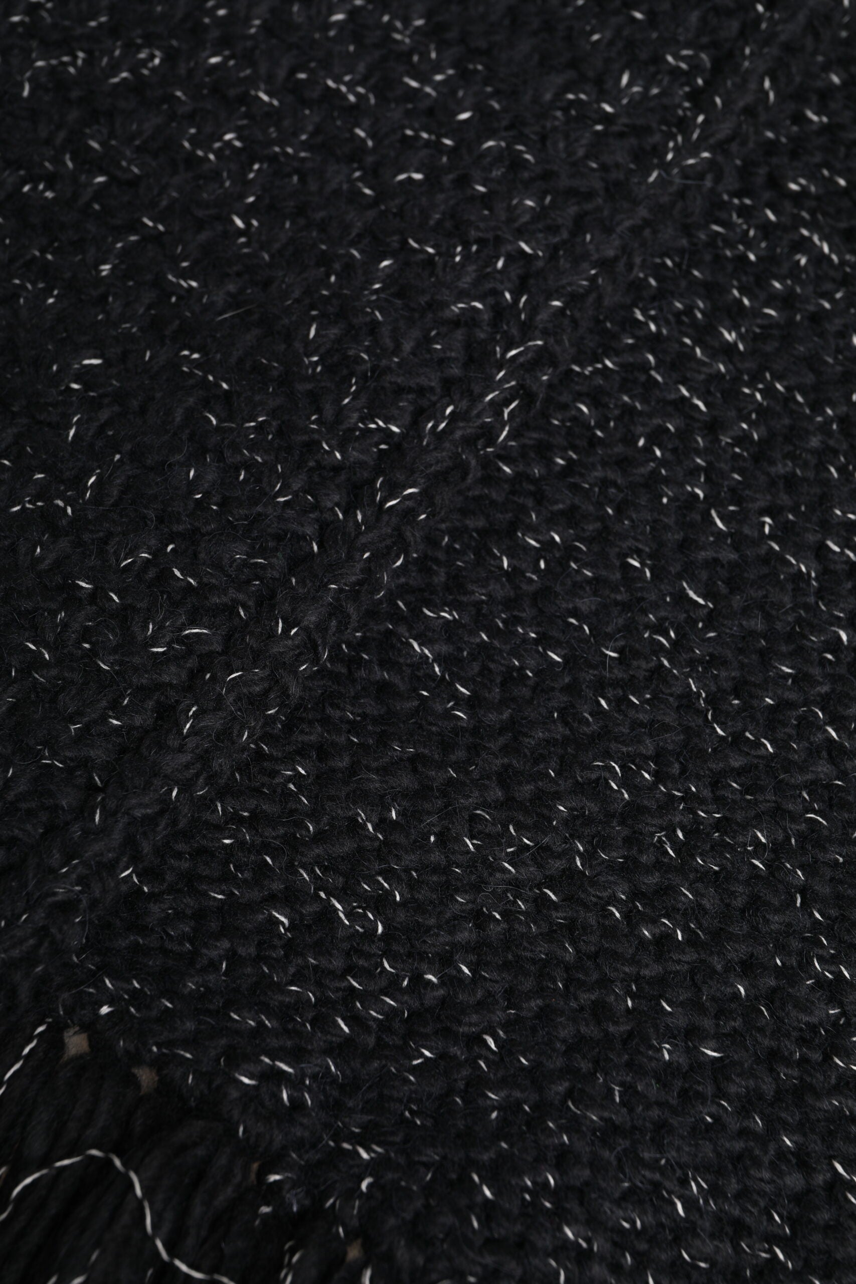 Černý kašmírový šátek s nákrčníkem