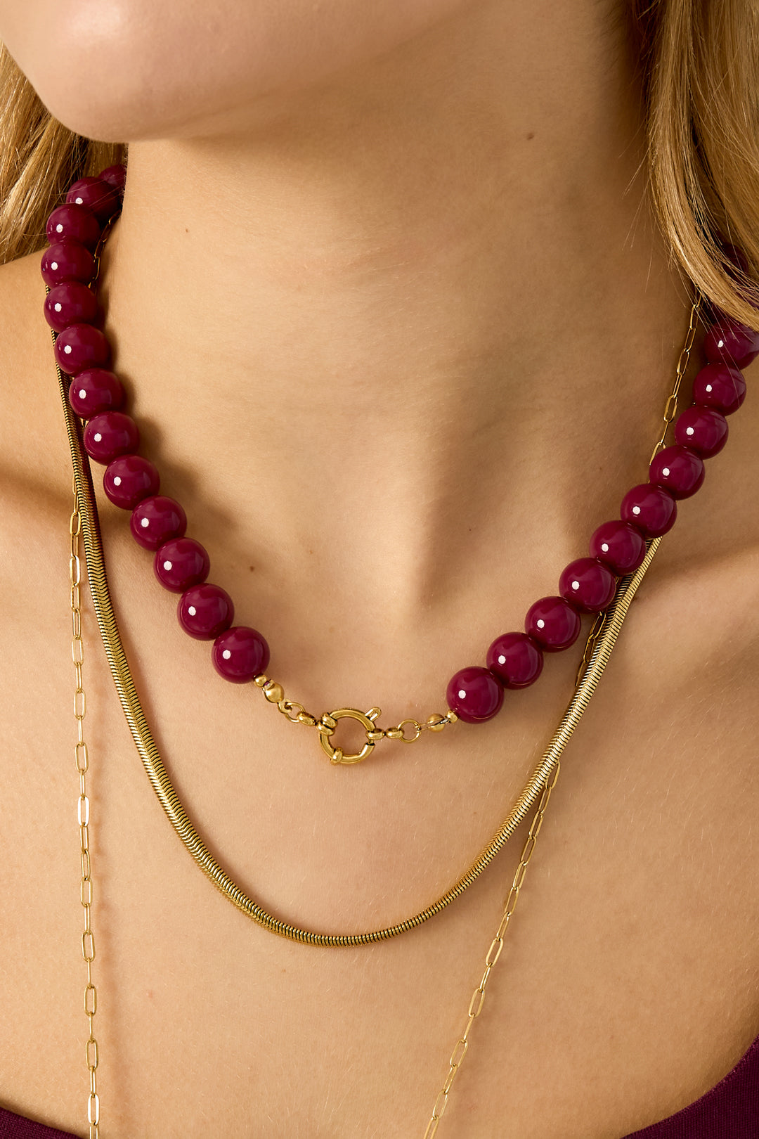 Beaded necklace with front closure - 12mm