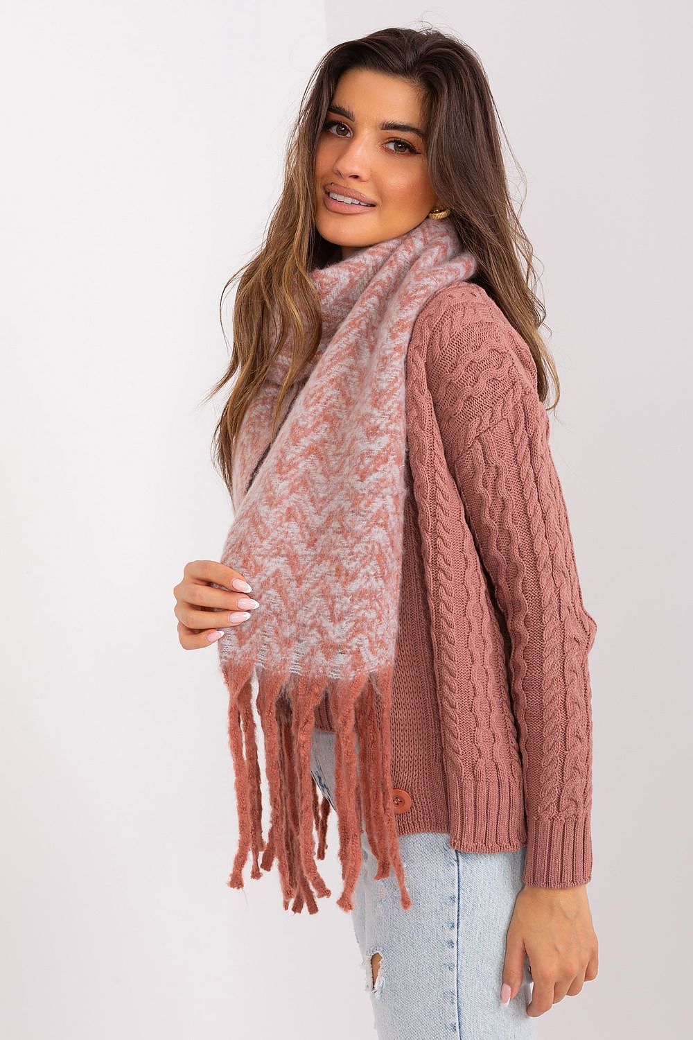 Shawl model 205972 AT
