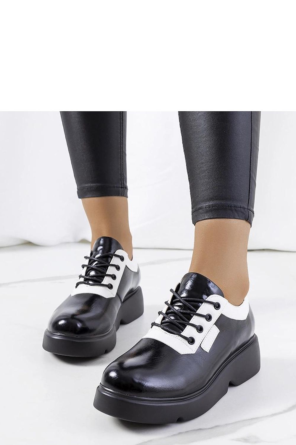 Half shoes model 207095 Solea