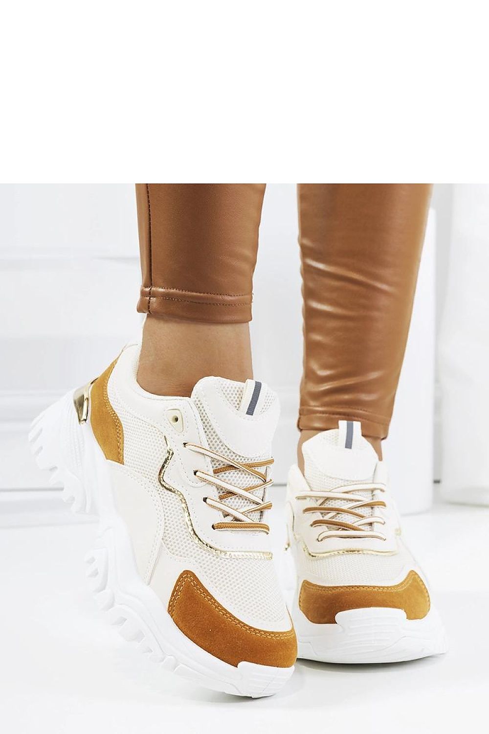 Sneakers model 208049 Solea