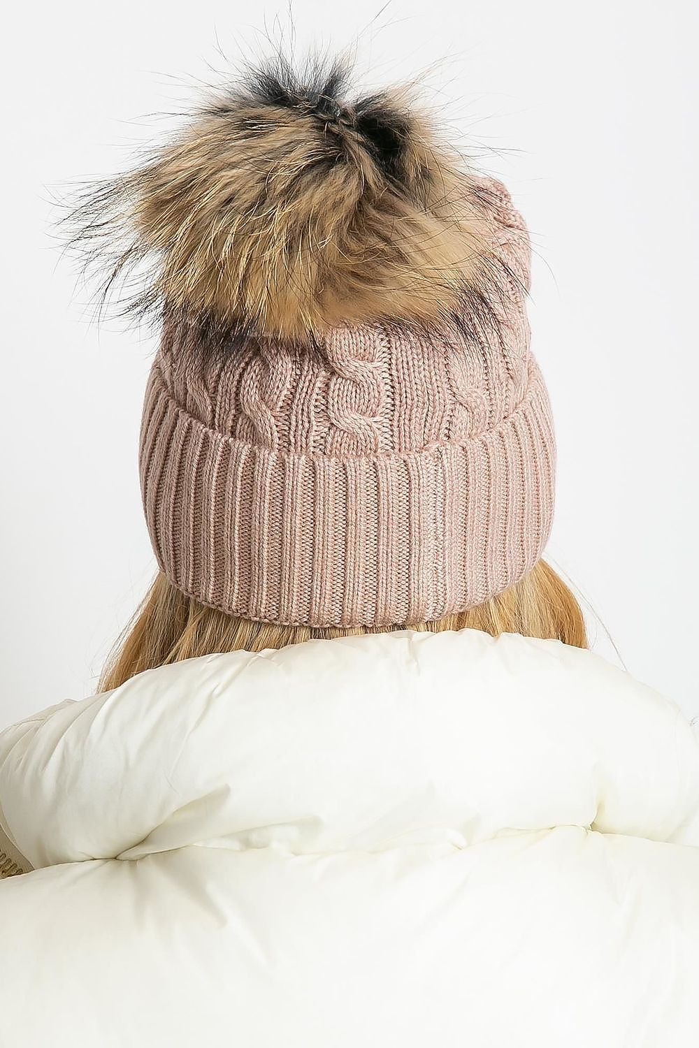 Cap model 208256 AT