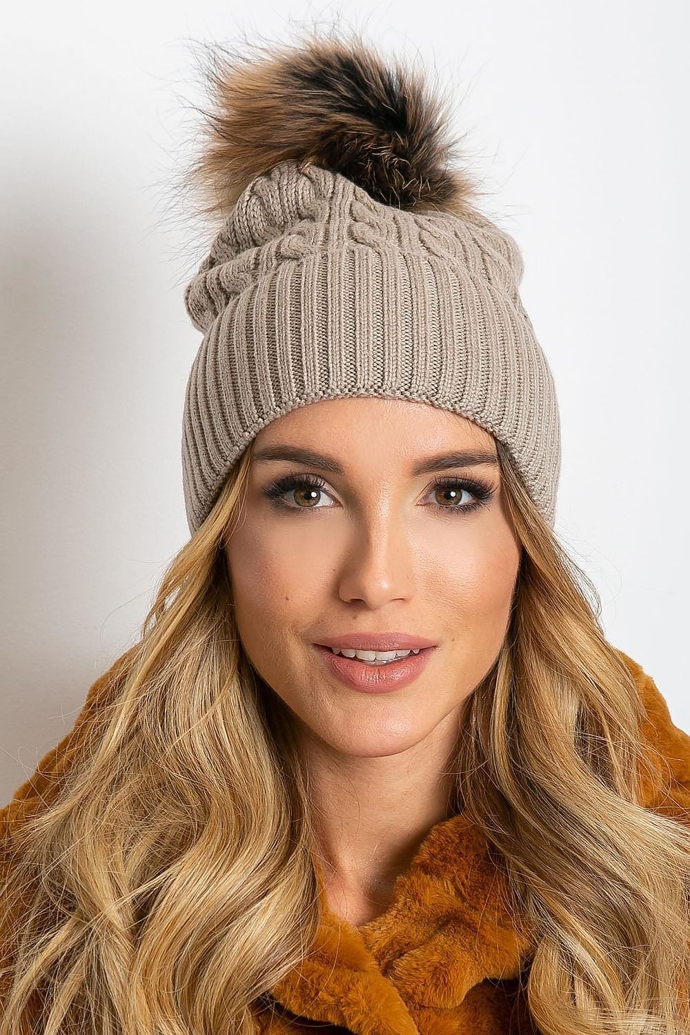 Cap model 208257 AT