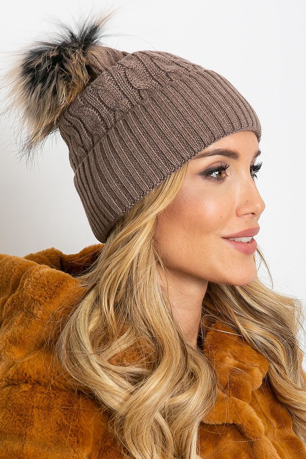 Cap model 208258 AT