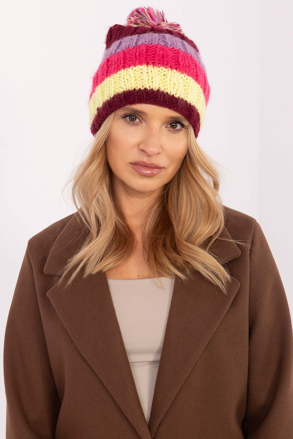 Cap model 208412 AT
