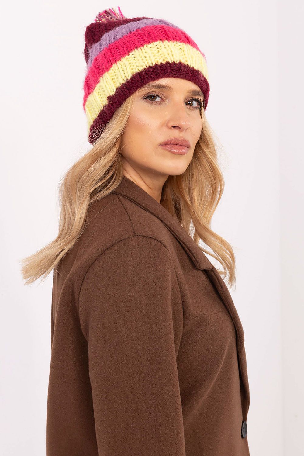 Cap model 208412 AT