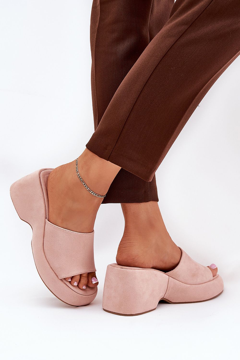 Buskin model 210173 Step in style
