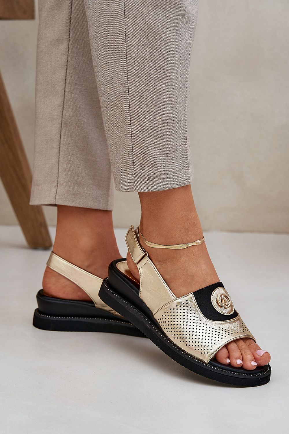 Buskin model 211717 Step in style