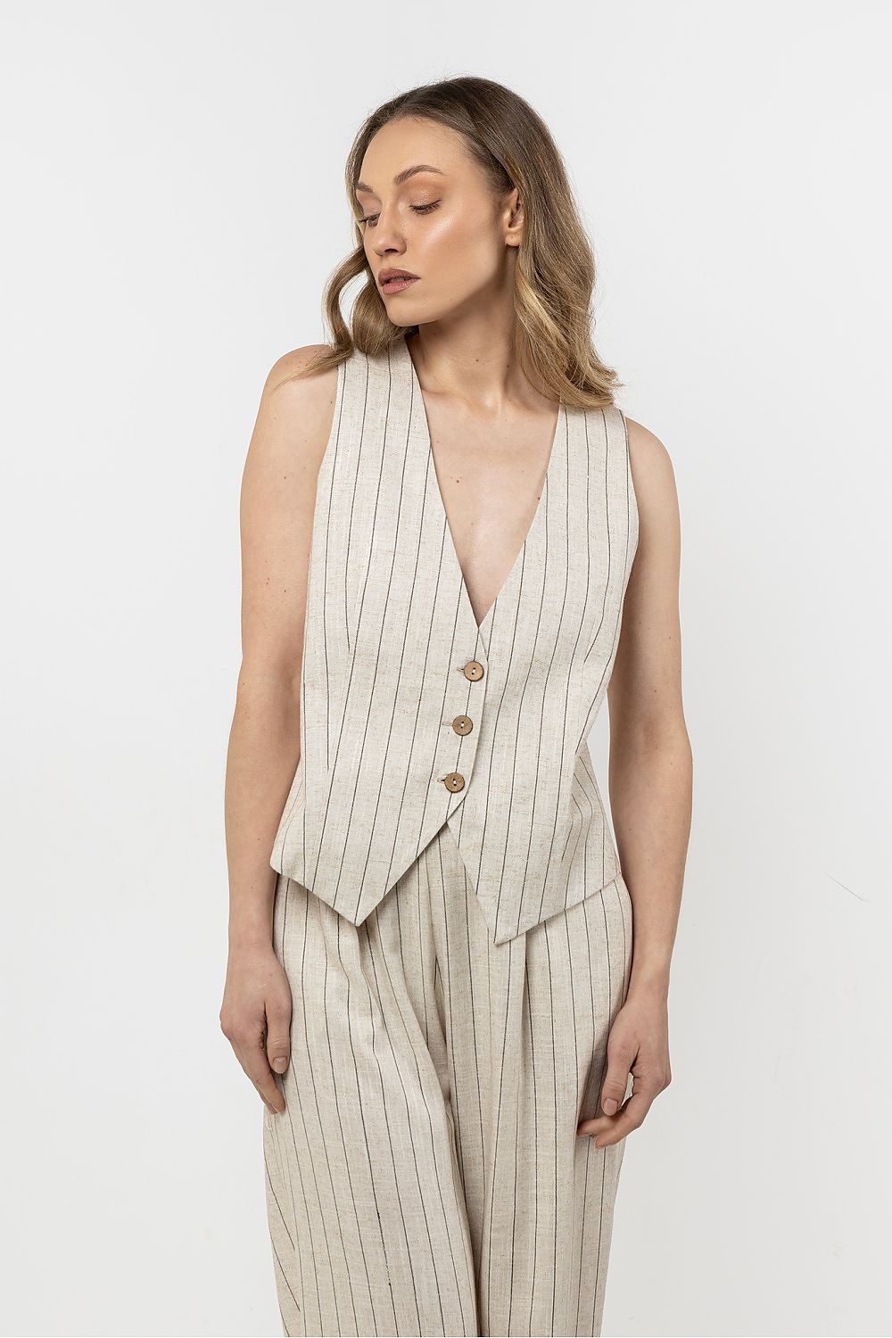 Gilet model 212179 awama