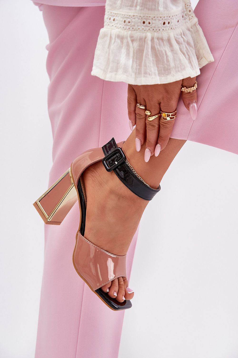 Heel sandals model 212824 Step in style